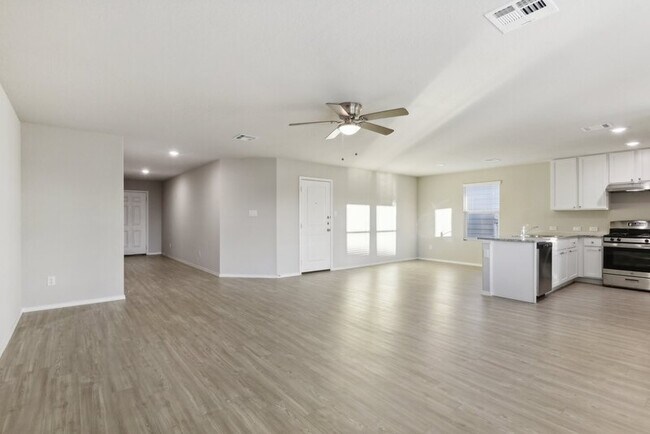 Photo - 10546 Varmus Dr