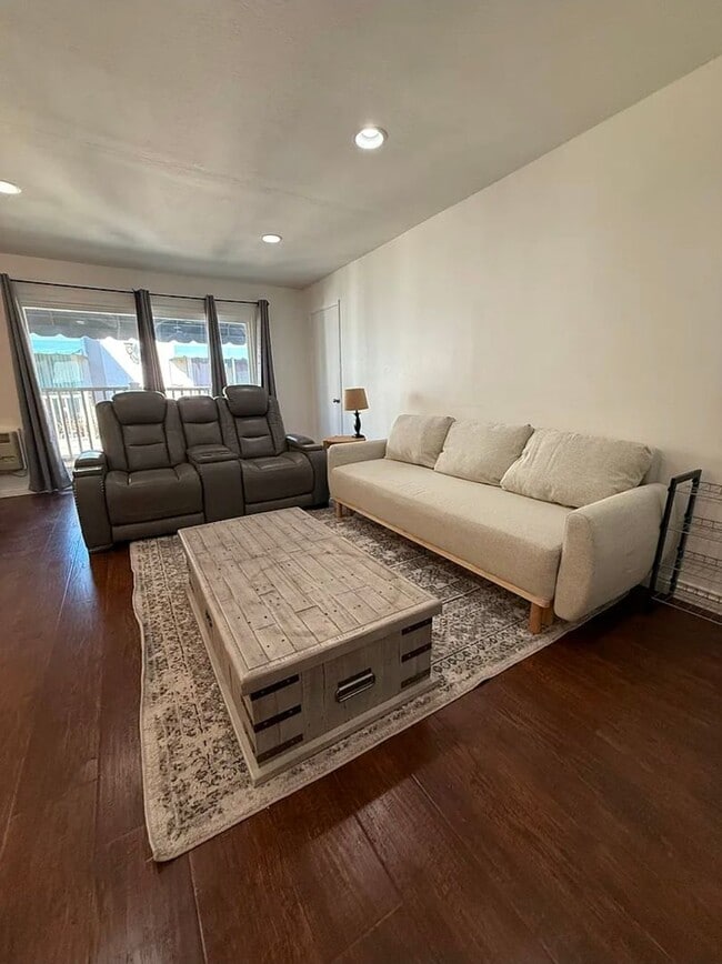 Building Photo - Furnished Top-Floor West LA Townhome Near Sawtelle and UCLA