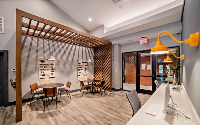 Centro de negocios - Estates at East Riverside