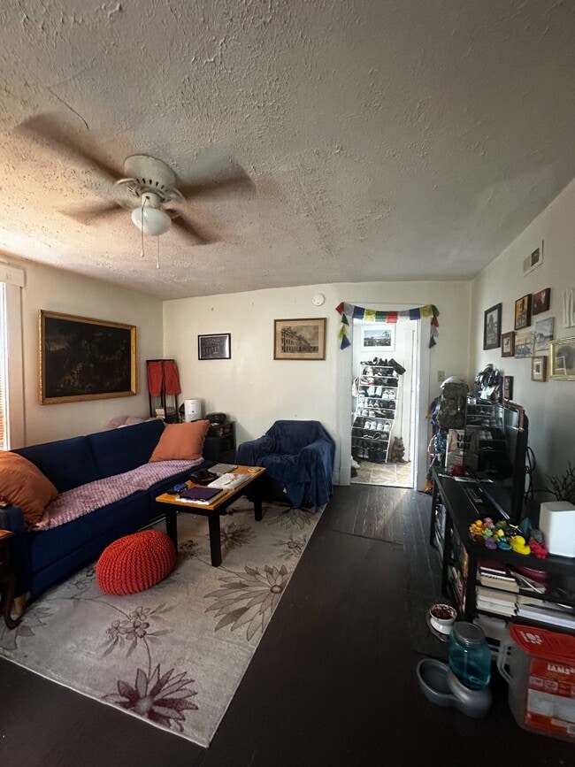 Photo - 320 Stewart St