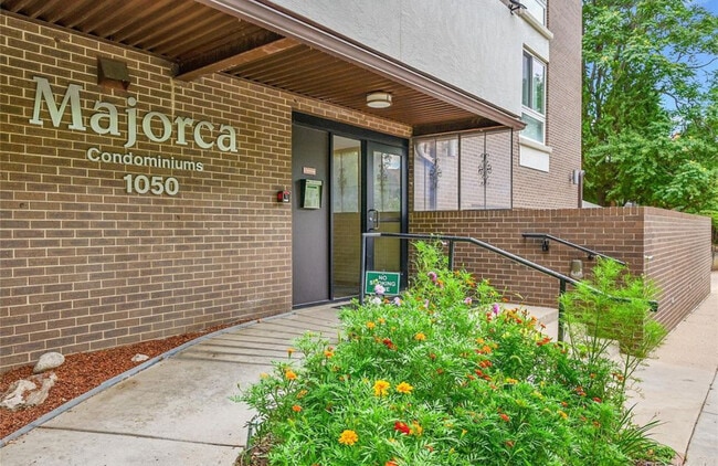 Photo - 1050 N Lafayette St Unit 303