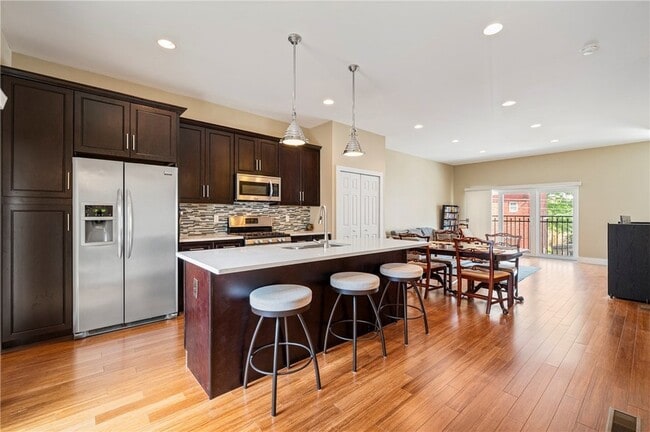 Photo - 1038 Bradish St