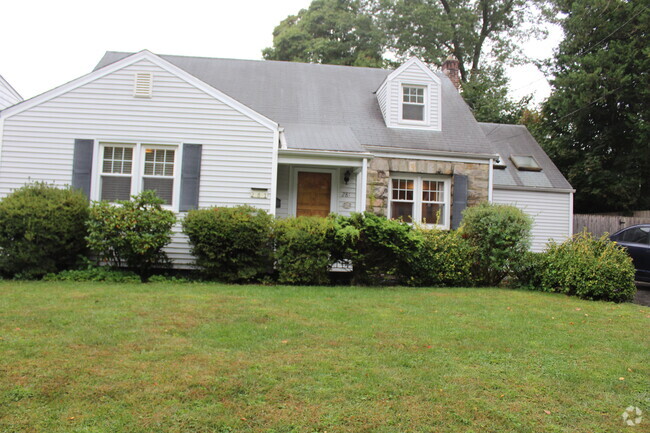 Building Photo - 281 Hubbard Ave Rental