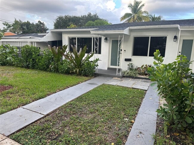 Photo - 13035 NE 7th Ave Unit 1