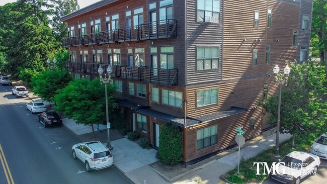 Broadway Apartments