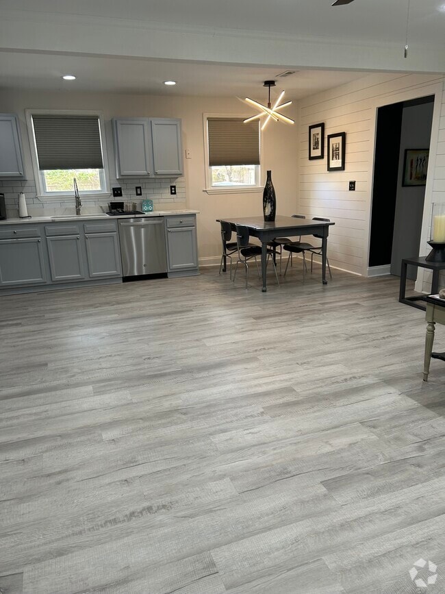 Building Photo - 746 Cartwright Dr Rental