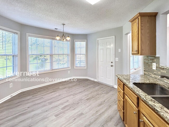 Photo - 619 Brooks Rd