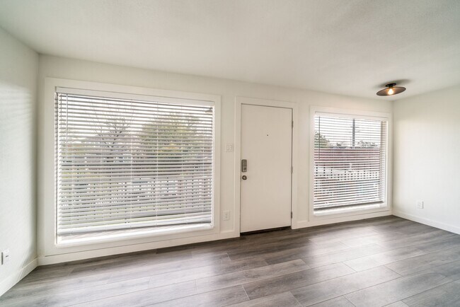 Photo - 1309 Blair St Unidad 7