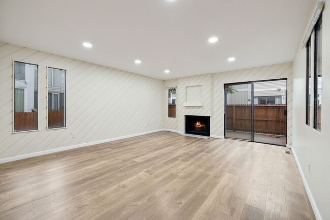 Photo - Beautifully updated Townhome! 4 bed 2.5 bath in Washington Virginia Vale!