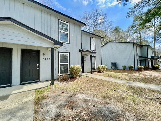 Photo - 2 bedroom, 1.5 bathroom townhome in Creeks Edge. Accepts Section 8.