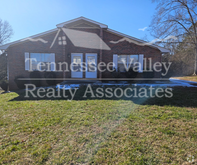 Building Photo - Charming 2-Bed, 1-Bath Brick Duplex Home i...