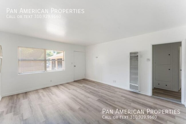 Photo - 546 W D St Unidad #D