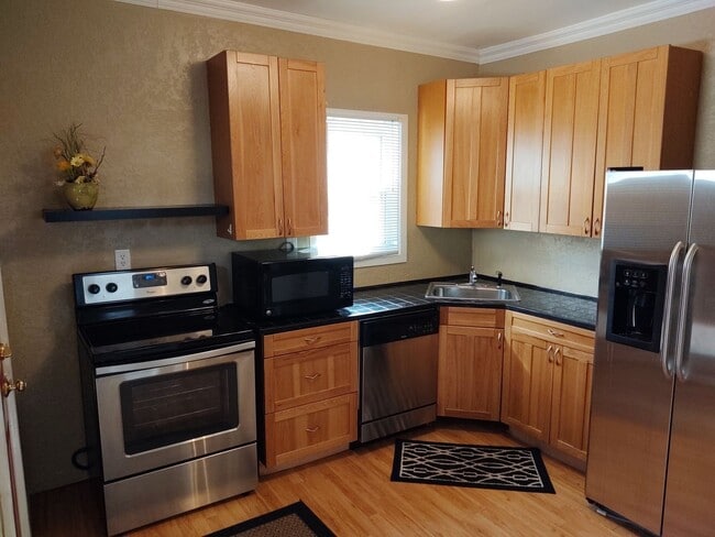 Photo - Furnished 3 Bedroom, 1 Bathroom