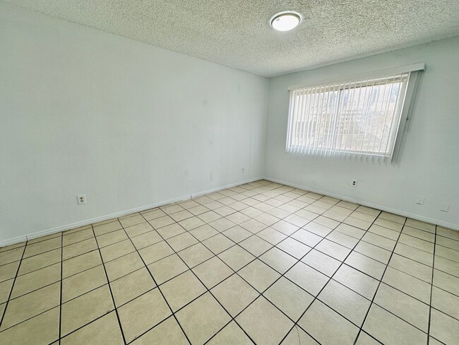 Photo - 3620 Ala Dr Unit 2