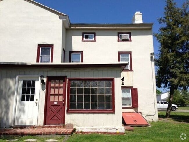 Building Photo - Experience History in this Unique 1 Bed / ... Unit 2 Rental