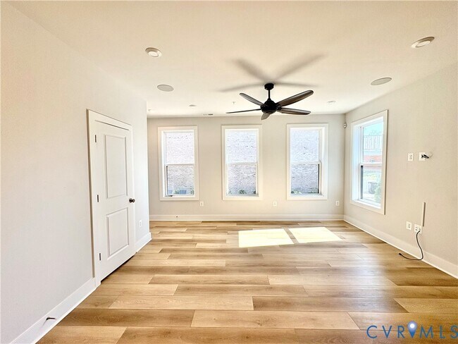 Photo - 1501 W Moore St