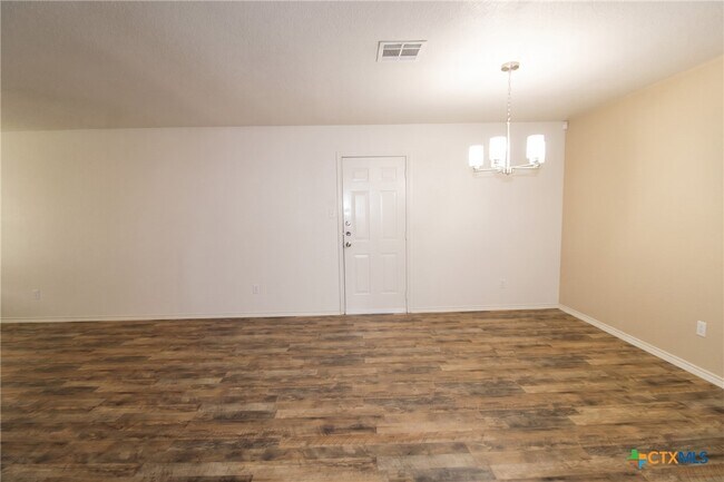2706 Lucille Dr