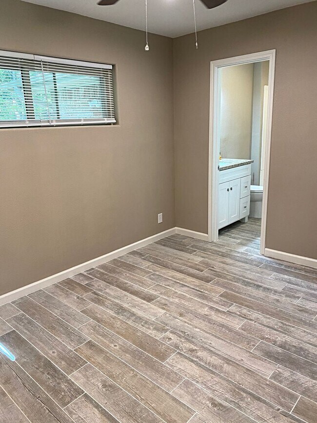 Photo - 310 Roselawn St