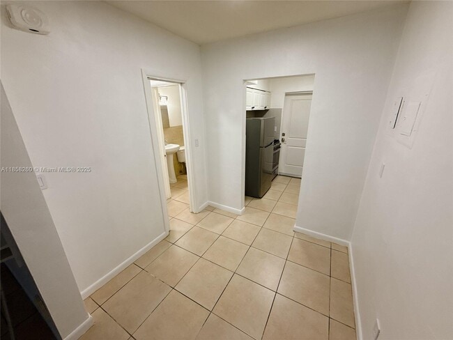 Photo - 7315 Byron Ave Unit 5