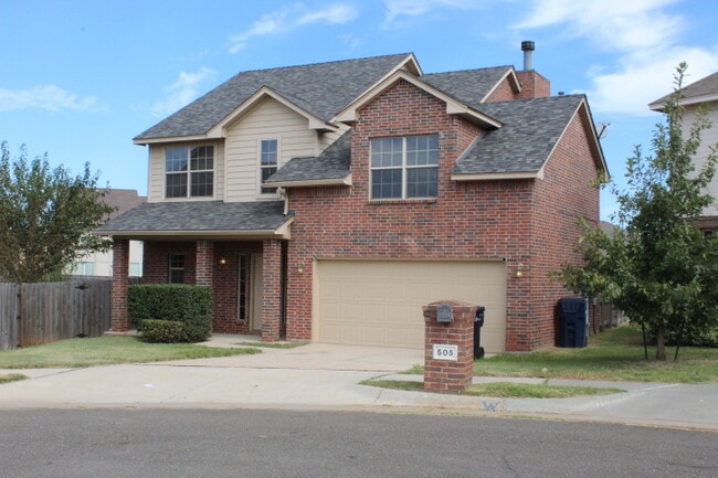 Photo - 505 SW 121st Pl