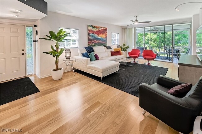 Photo - 6910 Satinleaf Rd N Unidad 101 Rental