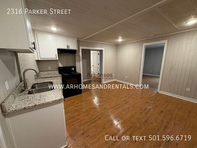 Photo - 2316 Parker St