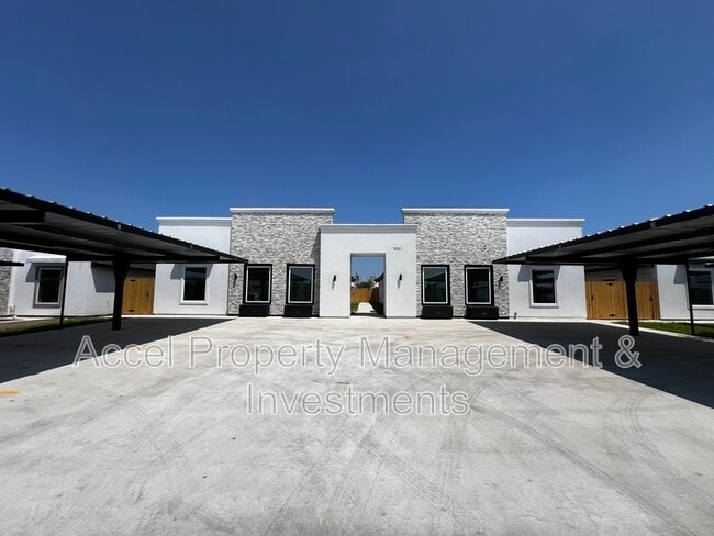 Building Photo - 2011 Selena St Unit 1 Rental