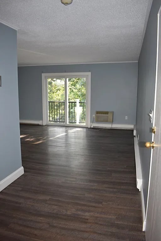 Photo - 19 Chapel Hill Dr Unit Plymouth-Heat Included