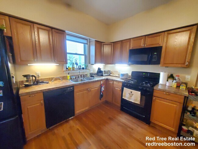 Photo - 72 Marshall St Unit 1