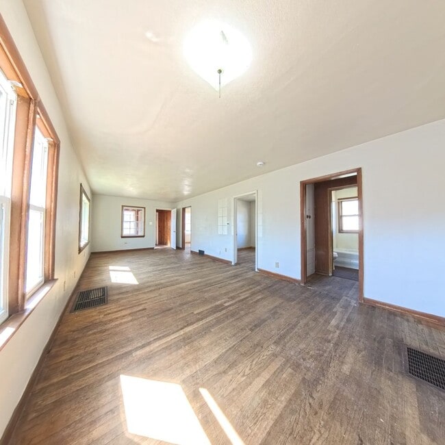 Photo - 2 Bedroom on the East Side with Garage