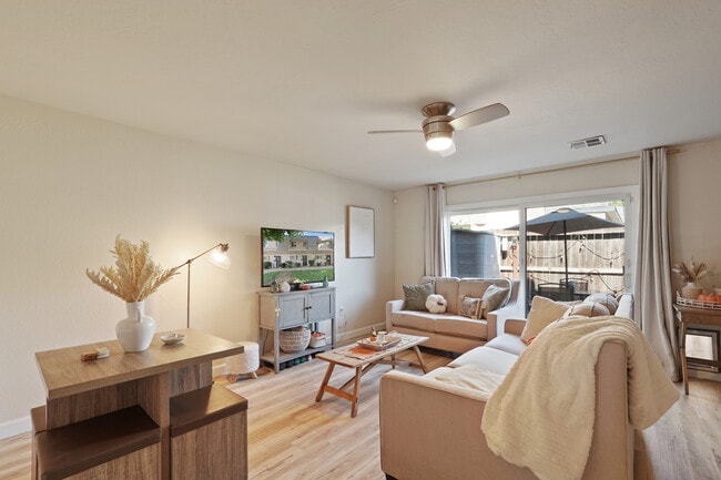 Photo - 924 Rutledge Dr Unit 924 Rutledge Dr