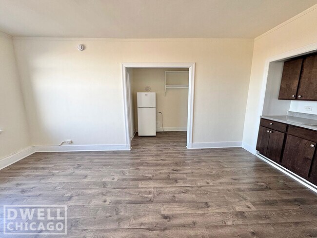 Photo - 2779 N Milwaukee Ave Unit 208