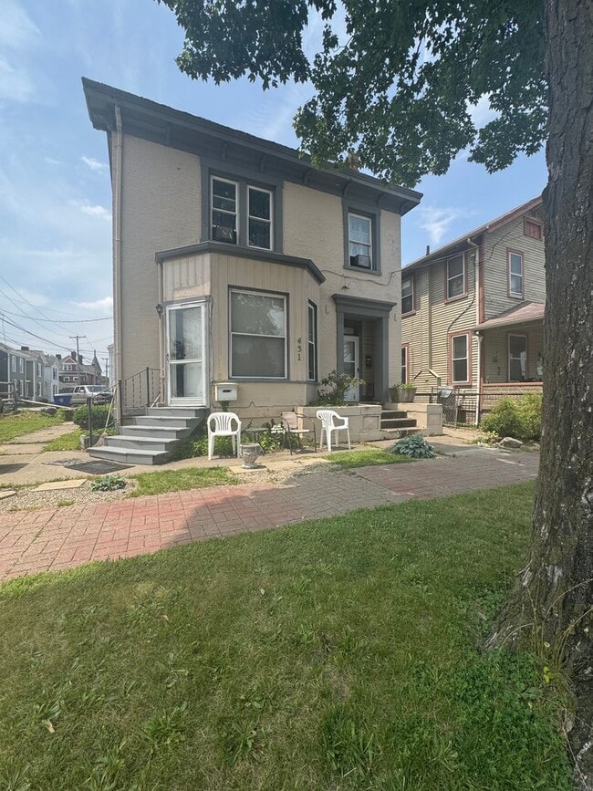 Photo - 431 N 3rd St Apartment Unit #3
