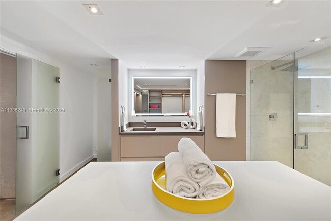 Photo - 2301 Collins Ave Unit 1004