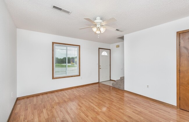 1207 N Main St Unit B