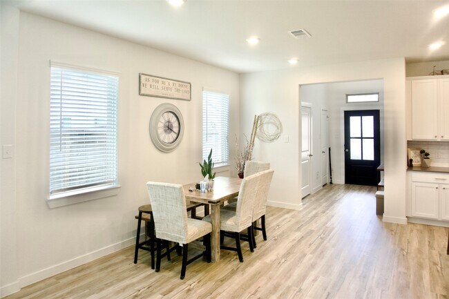 Photo - 31106 Aumbrey Ivy Ct