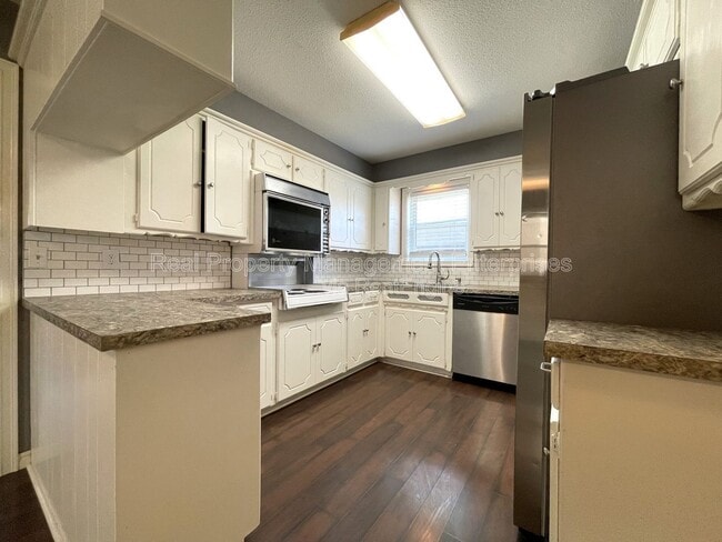 Photo - 6317 N Warren Ave