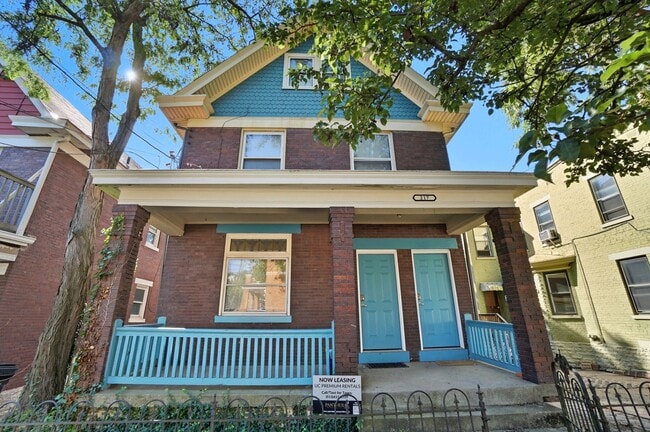 Building Photo - Emming Duplex Unit 1