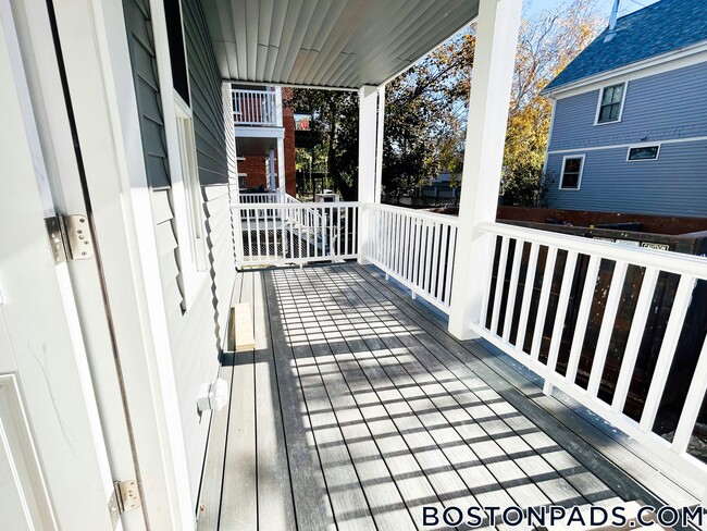 Photo - 27 Waverly St Unit 1