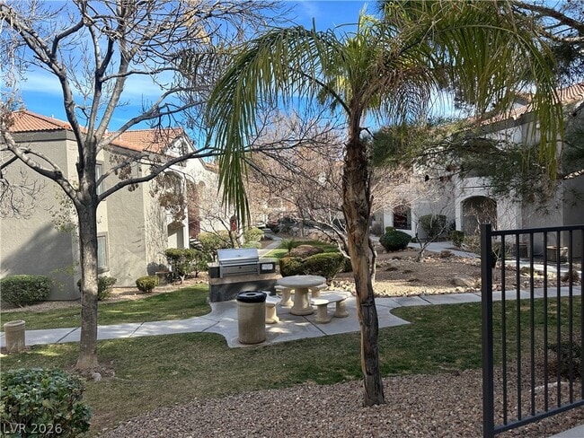 950 Seven Hills Dr Unidad 1321