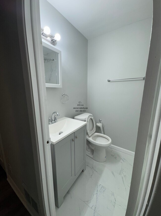 Photo - 10008 Jeanes St