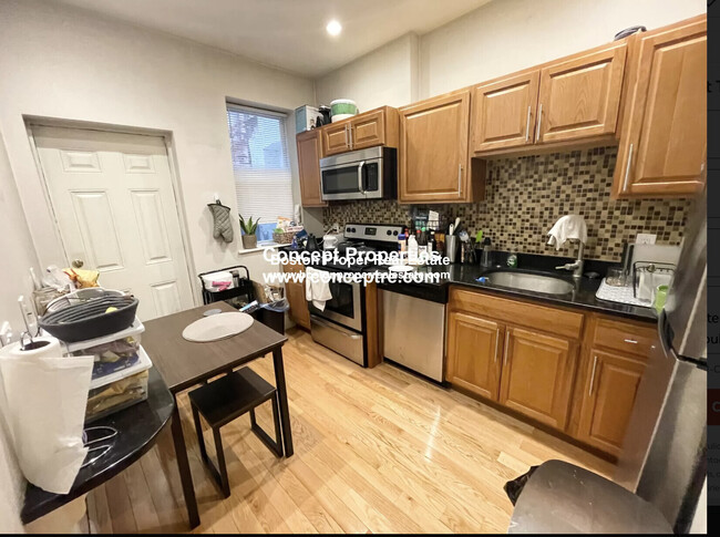 Building Photo - 51 Joy St Unit 1r Rental