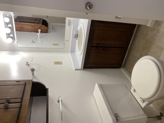 Photo - 6667 Cedar Lake Dr