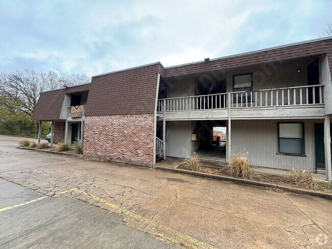 Building Photo - Wedington Oaks Unit 1390 W Wedington Dr 3 Rental