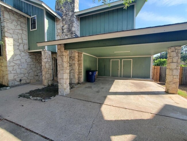 8716 Clearbrook Trail Unit A