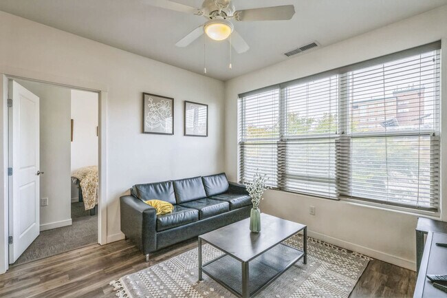 Photo - 305 E Front St Unit ID1261711P