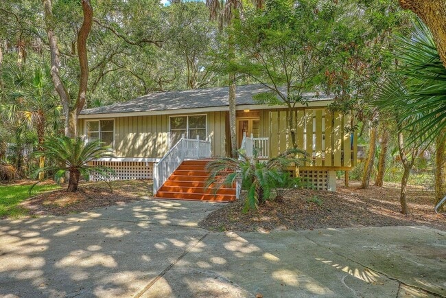 52 Eugenia Ave