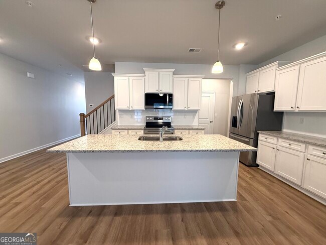 Photo - 401 Lanier Cir