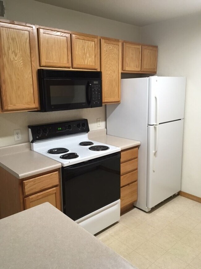 Photo - Fort Collins 2 Bedroom Condo Steps from CSU - Available Now