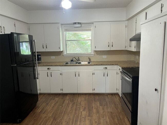 Photo - 1002 Fowlkes St